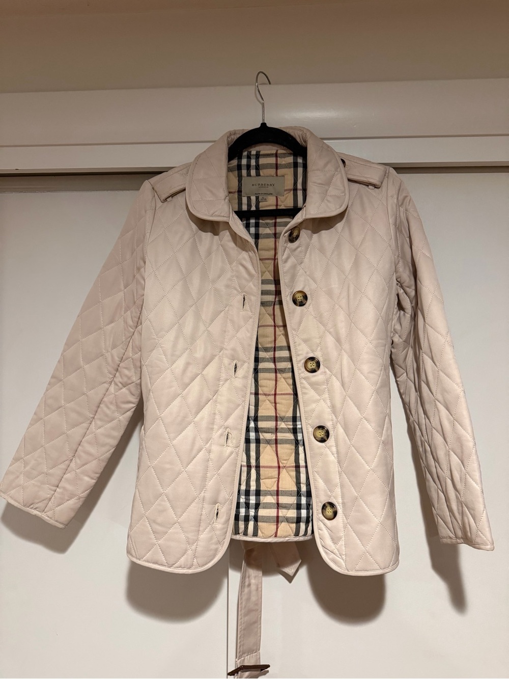 Burberry Quilted Light Beige Jacket with Classic Plaid Lining